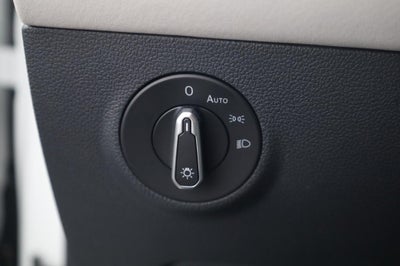 2026 Volkswagen Taos SE 4MOTION