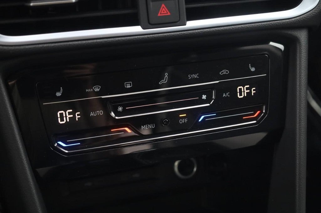 2026 Volkswagen Taos SE 4MOTION