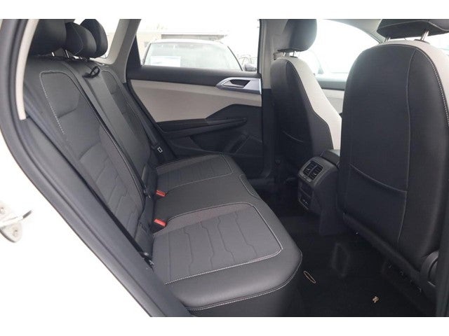 2026 Volkswagen Taos SE 4MOTION