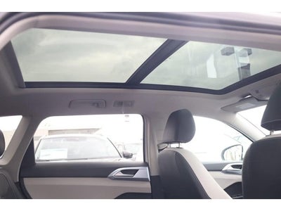 2026 Volkswagen Taos SE 4MOTION