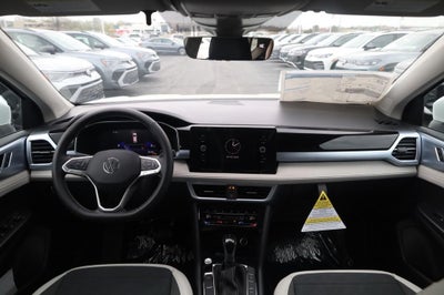 2026 Volkswagen Taos SE 4MOTION