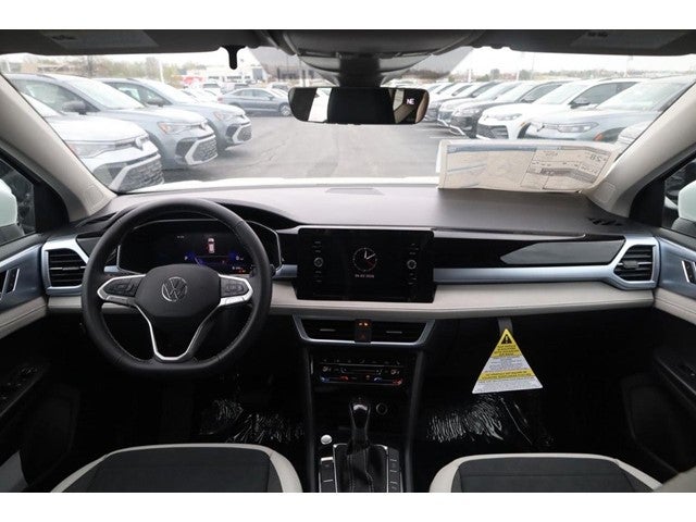 2026 Volkswagen Taos SE 4MOTION