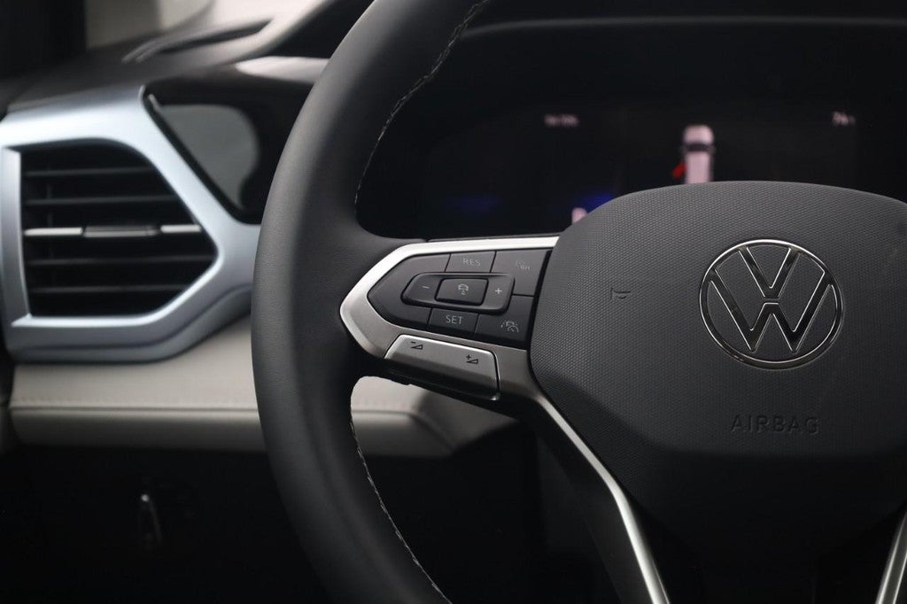 2026 Volkswagen Taos SE 4MOTION