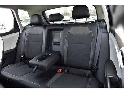 2026 Volkswagen Taos SE 4MOTION