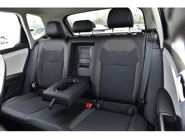 2026 Volkswagen Taos SE 4MOTION