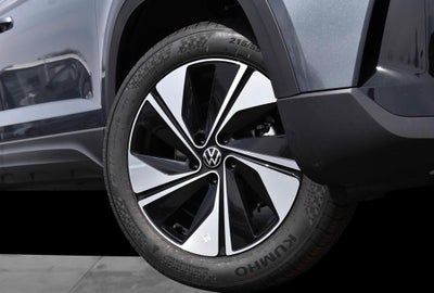 2026 Volkswagen Taos SE 4MOTION
