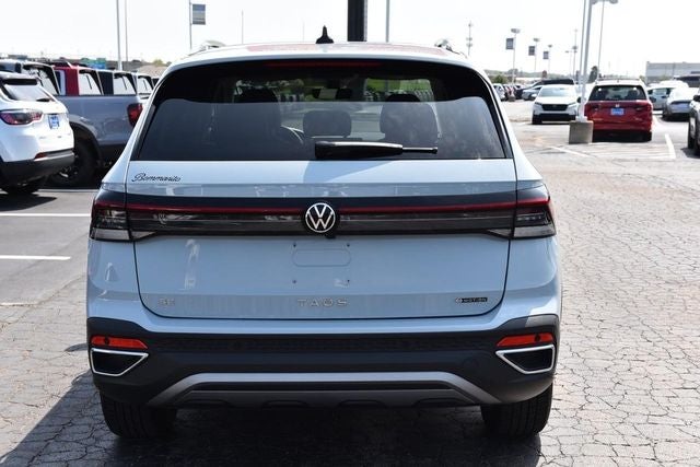 2025 Volkswagen Taos 1.5T SE