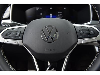 2025 Volkswagen Taos SE