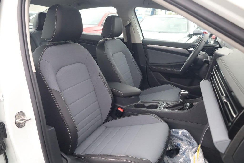 2026 Volkswagen Jetta SE Auto