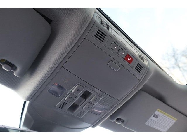 2026 Volkswagen Jetta SEL Auto