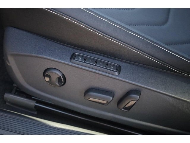 2026 Volkswagen Jetta SEL Auto