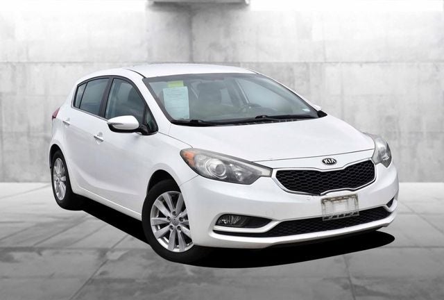 Used 2014 Kia Forte5 EX with VIN KNAFX5A80E5181695 for sale in Hazelwood, MO