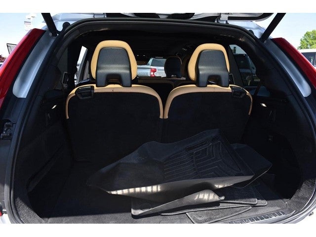 2019 Volvo XC90 T6 AWD Momentum