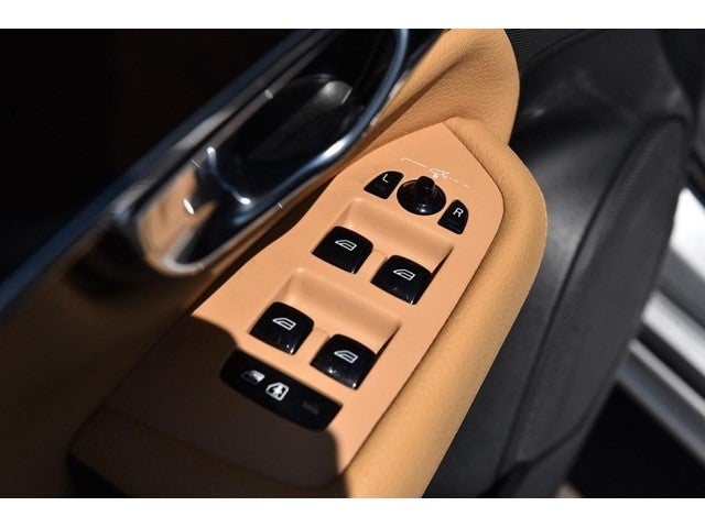 2019 Volvo XC90 T6 AWD Momentum