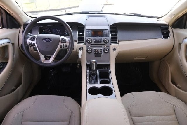 2018 Ford Taurus SE