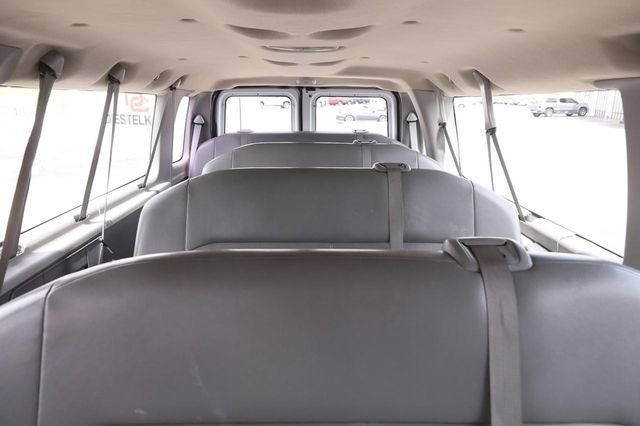 2008 Ford E-350SD XLT