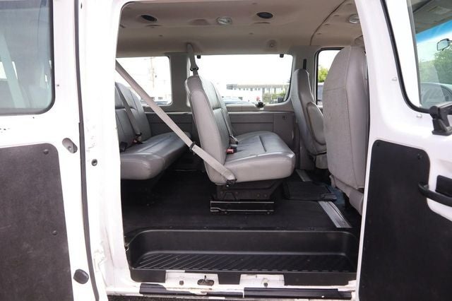 2008 Ford E-350SD XLT