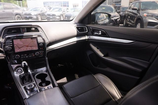 2023 Nissan Maxima SV