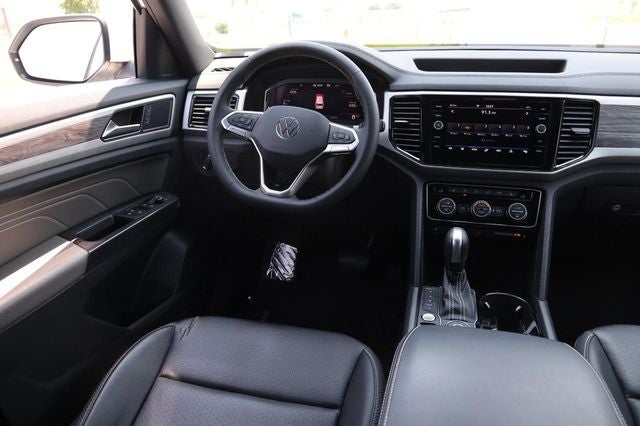 2022 Volkswagen Atlas Cross Sport 3.6L V6 SE w/Technology