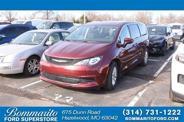 2022 Chrysler Voyager LX
