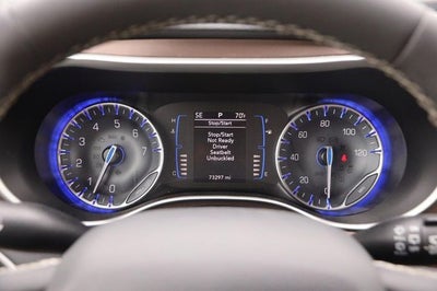 2022 Chrysler Voyager LX