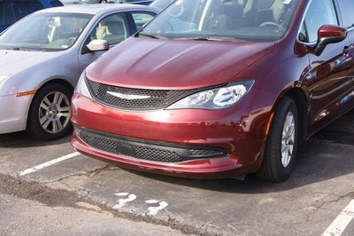 2022 Chrysler Voyager LX