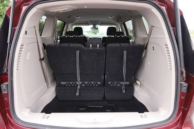 2022 Chrysler Voyager LX