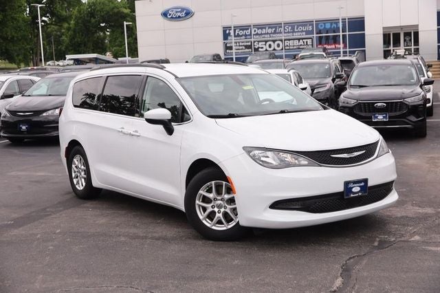 2021 Chrysler Voyager LXI