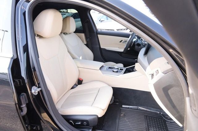 2025 BMW 3 Series 330i xDrive