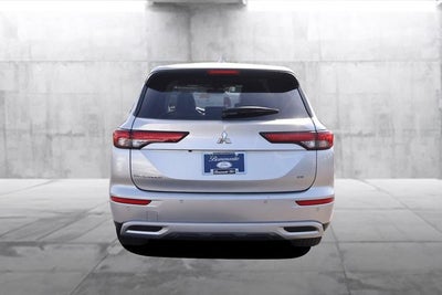 2024 Mitsubishi Outlander SE