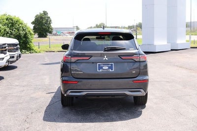 2025 Mitsubishi Outlander SE