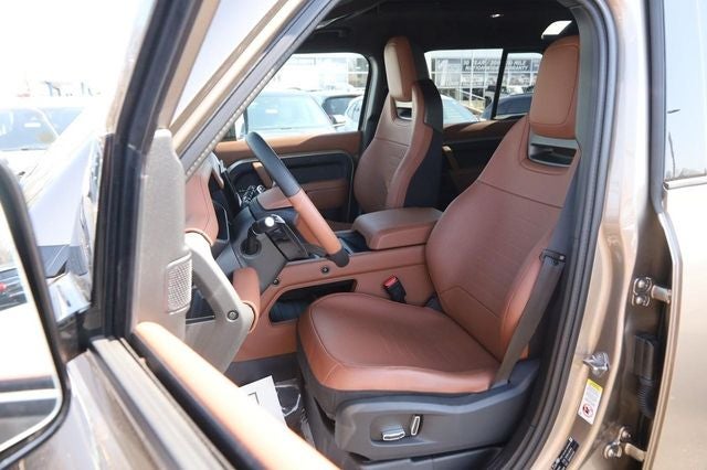 2025 Land Rover Defender 110 V8