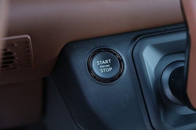 2025 Land Rover Defender 110 V8