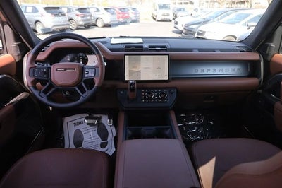 2025 Land Rover Defender 110 V8